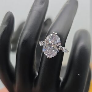 Elegant Oval Clear Stone Silver Ring - Women Jewelry
